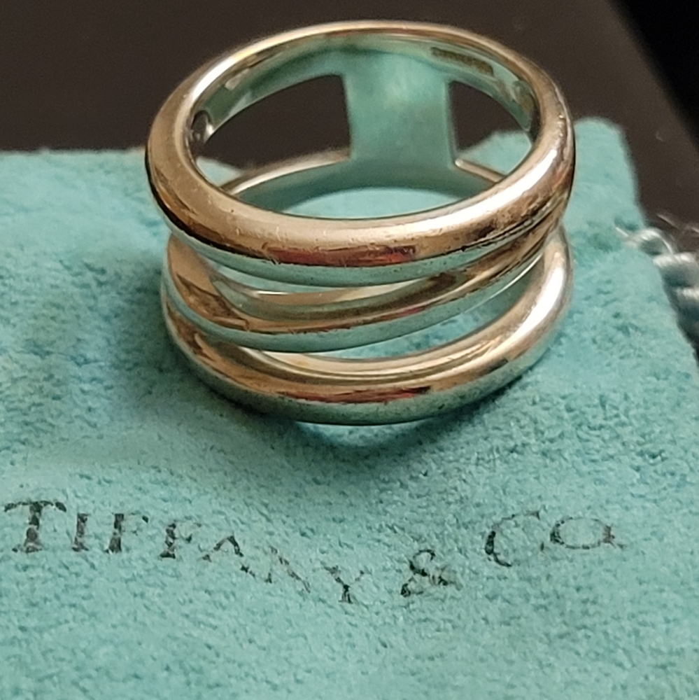 Tiffany & Co. Le Circle Zig Zag Ring
